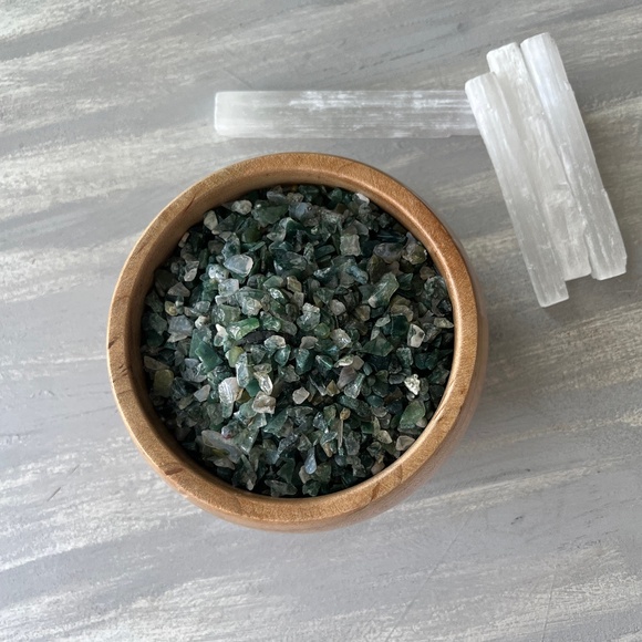 Moss Agate Chips - Picture 1 of 4